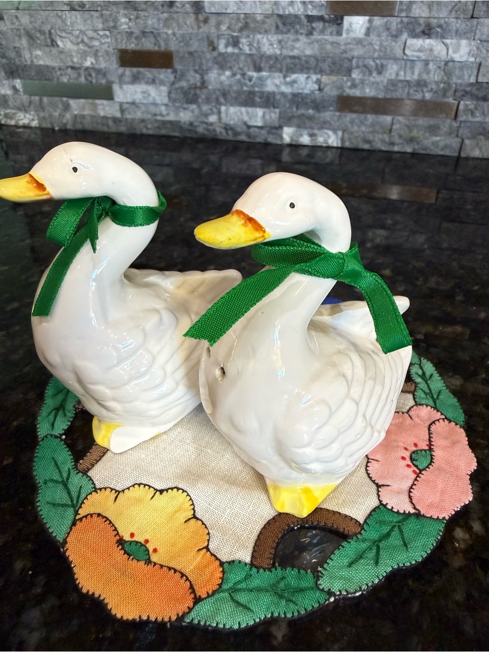 Vintage Cottage Core Ceramic Duck Salt & Pepper Shakers with Green Bows